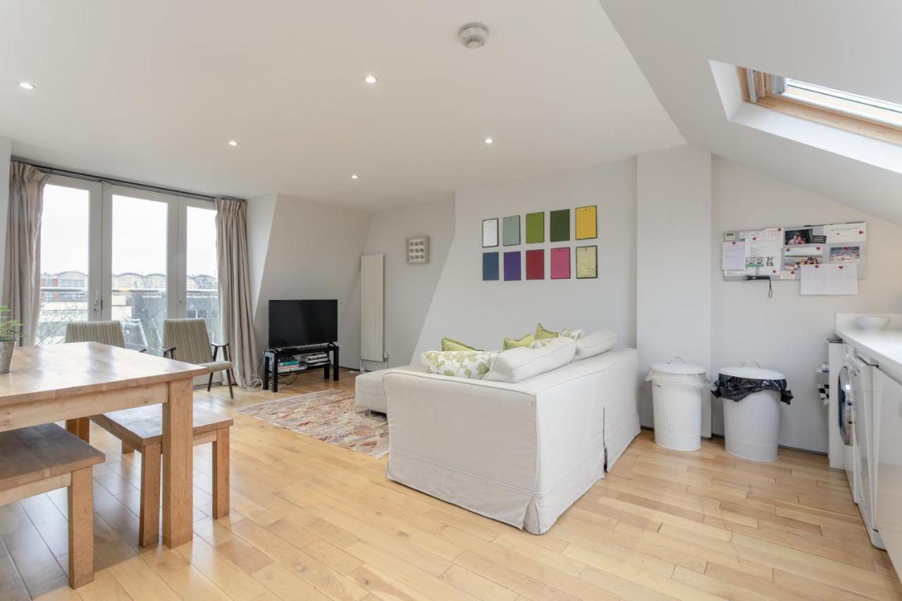 2 Bedroom Apartment Hammersmith Grove Sleeps 4 Londyn Zewnętrze zdjęcie