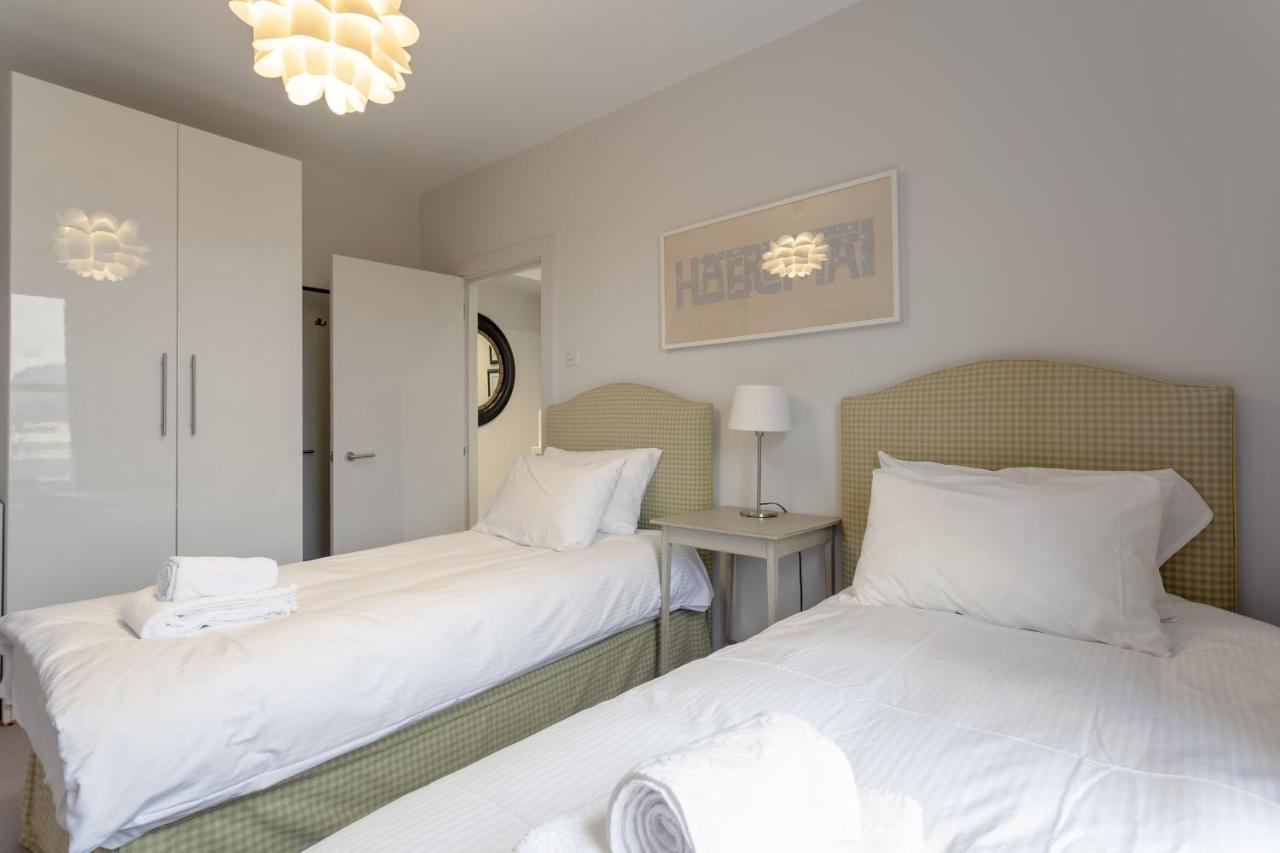 2 Bedroom Apartment Hammersmith Grove Sleeps 4 Londyn Zewnętrze zdjęcie