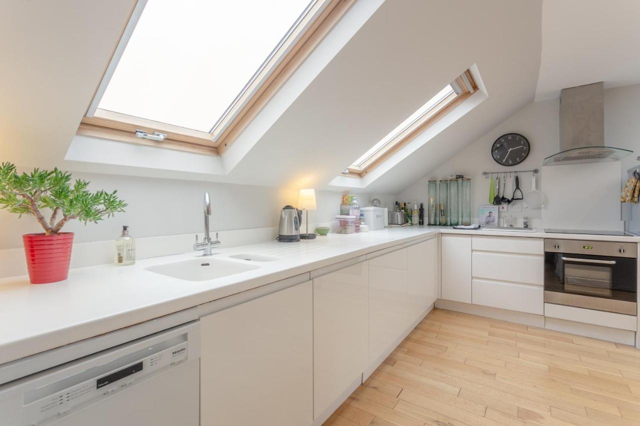 2 Bedroom Apartment Hammersmith Grove Sleeps 4 Londyn Zewnętrze zdjęcie