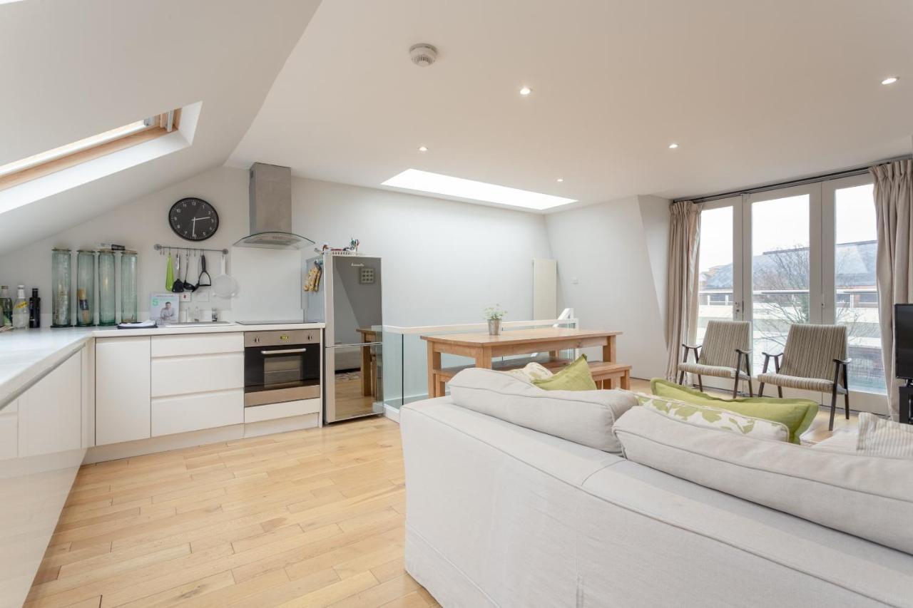 2 Bedroom Apartment Hammersmith Grove Sleeps 4 Londyn Zewnętrze zdjęcie